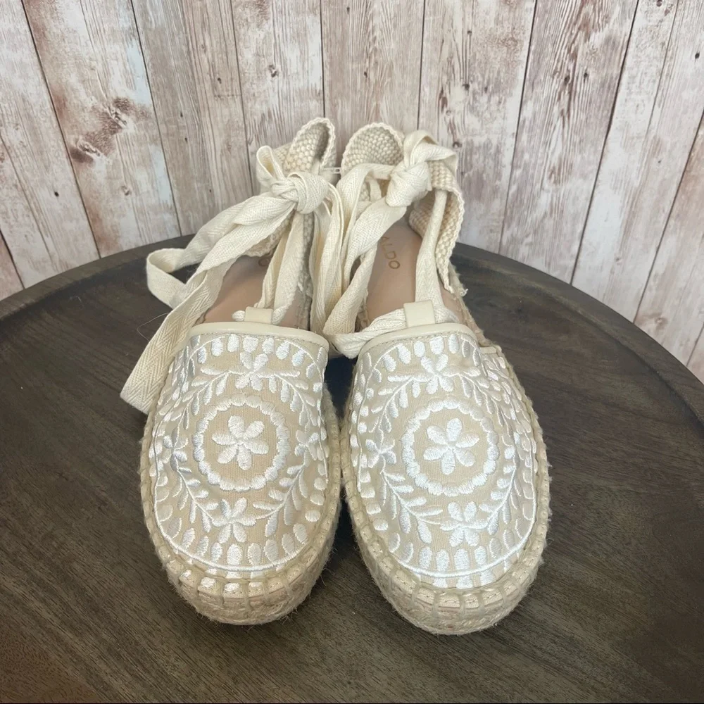 Aldo Floral Embroidered Espadrille Sandal Size 8.5 Women